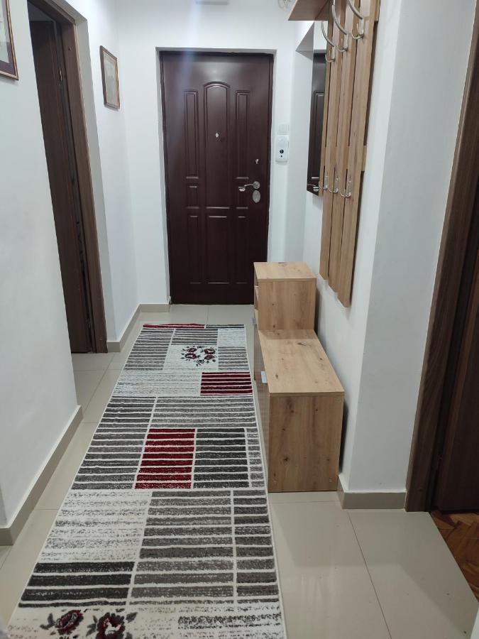 Lovely 1 Bedroom Apartment In City Centre, Sleeps 4 ! トゥルダ エクステリア 写真