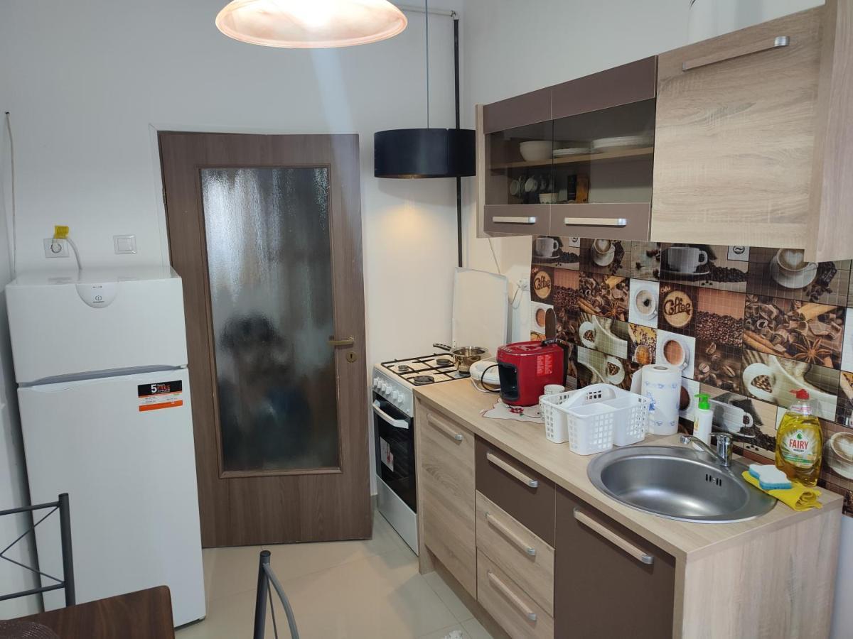 Lovely 1 Bedroom Apartment In City Centre, Sleeps 4 ! トゥルダ エクステリア 写真