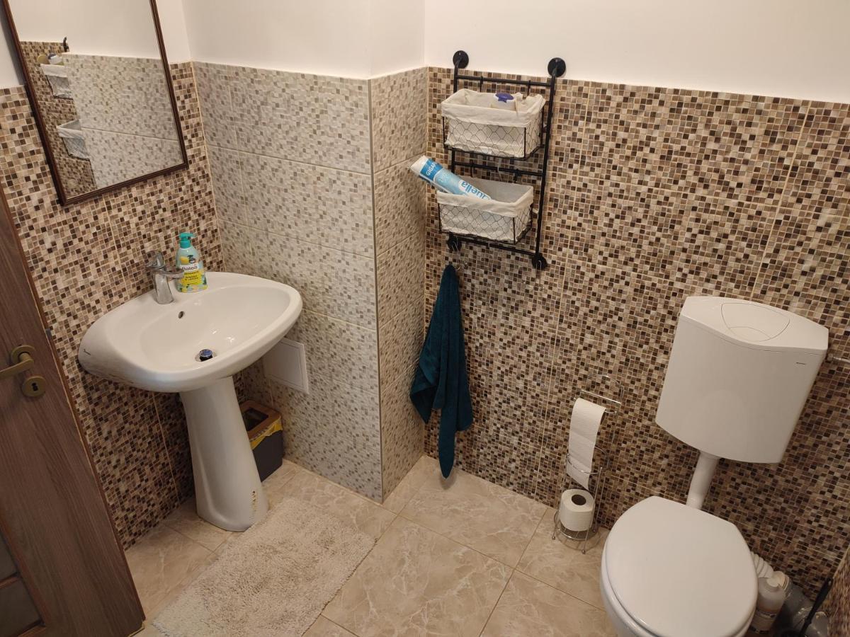 Lovely 1 Bedroom Apartment In City Centre, Sleeps 4 ! トゥルダ 部屋 写真