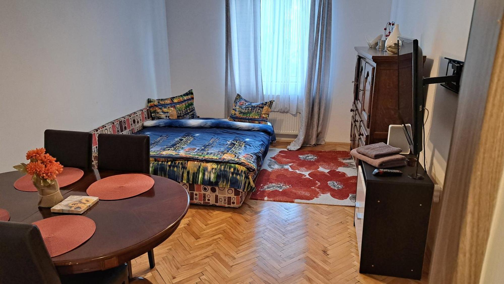 Lovely 1 Bedroom Apartment In City Centre, Sleeps 4 ! トゥルダ エクステリア 写真